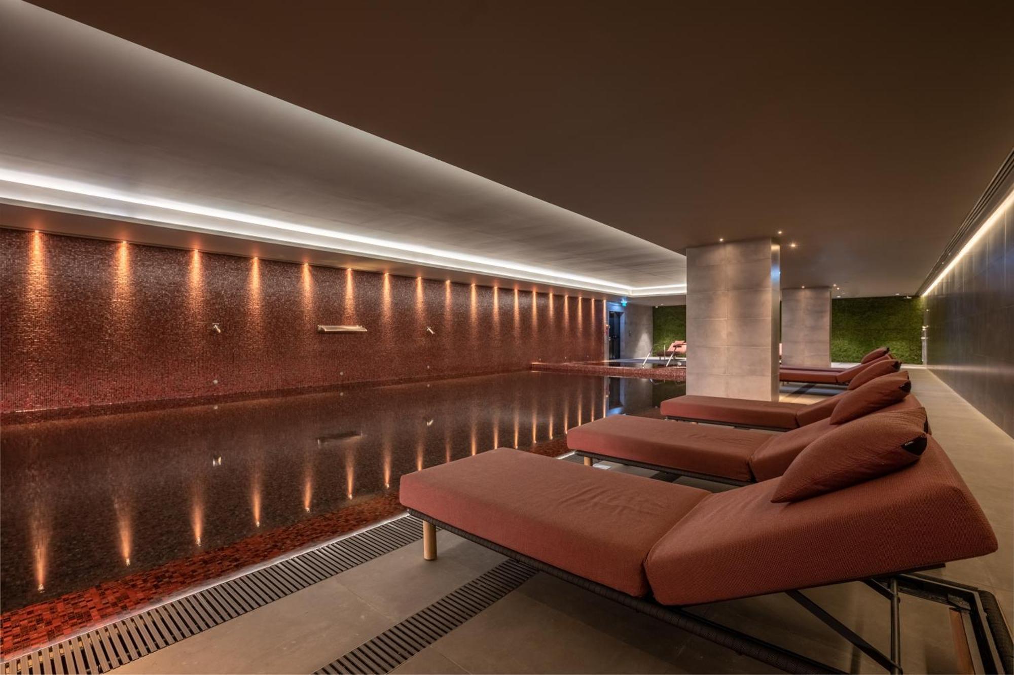 Hotel Hilton Porto Gaia Vila Nova de Gaia Exterior foto The spa at The Dorchester