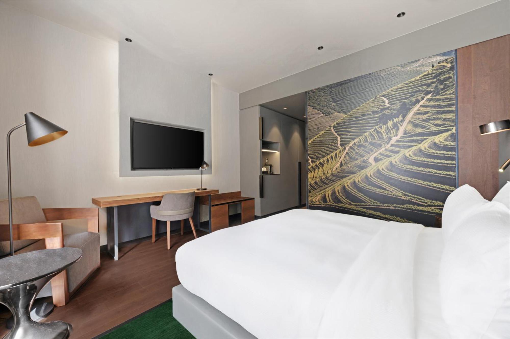 Hotel Hilton Porto Gaia Vila Nova de Gaia Exterior foto A room at the hotel