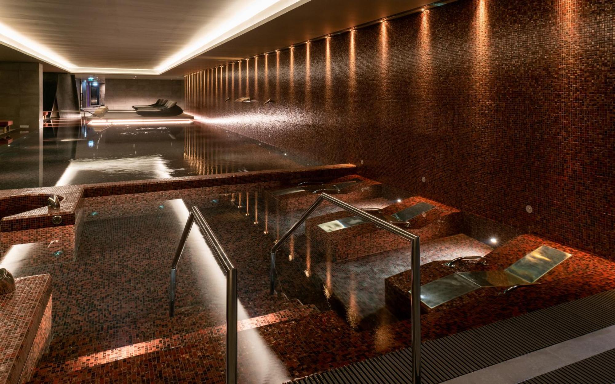 Hotel Hilton Porto Gaia Vila Nova de Gaia Exterior foto The spa at The Landmark